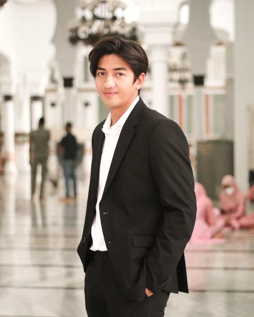 harris vriza pemain sosmed series